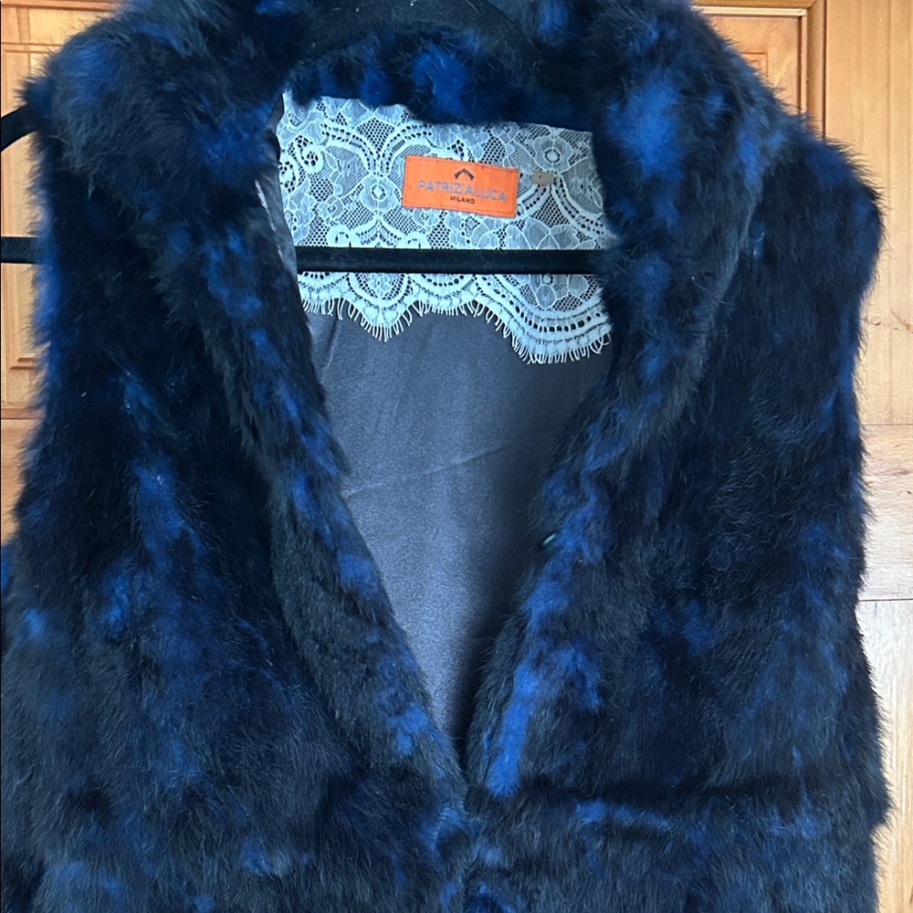Patrizia Luca Navy Fur Vest. Size L.